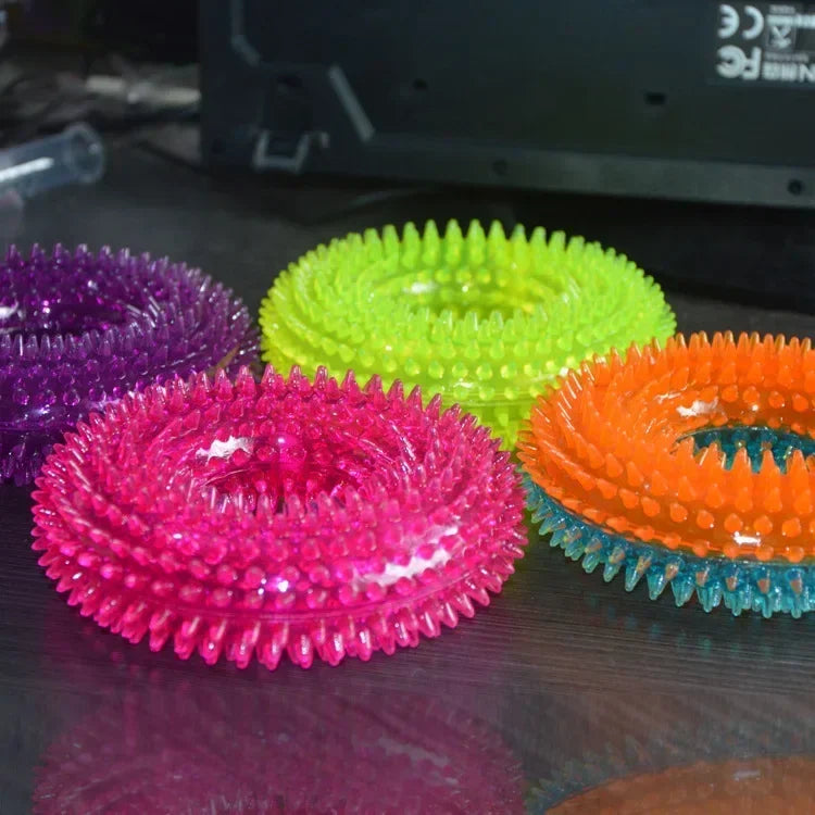 Spiky Dental Kau-Ring für Hunde – 10 cm Ø, robustes TPR-Gummi